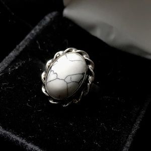 Howlite 925 Silver Ring 8.5